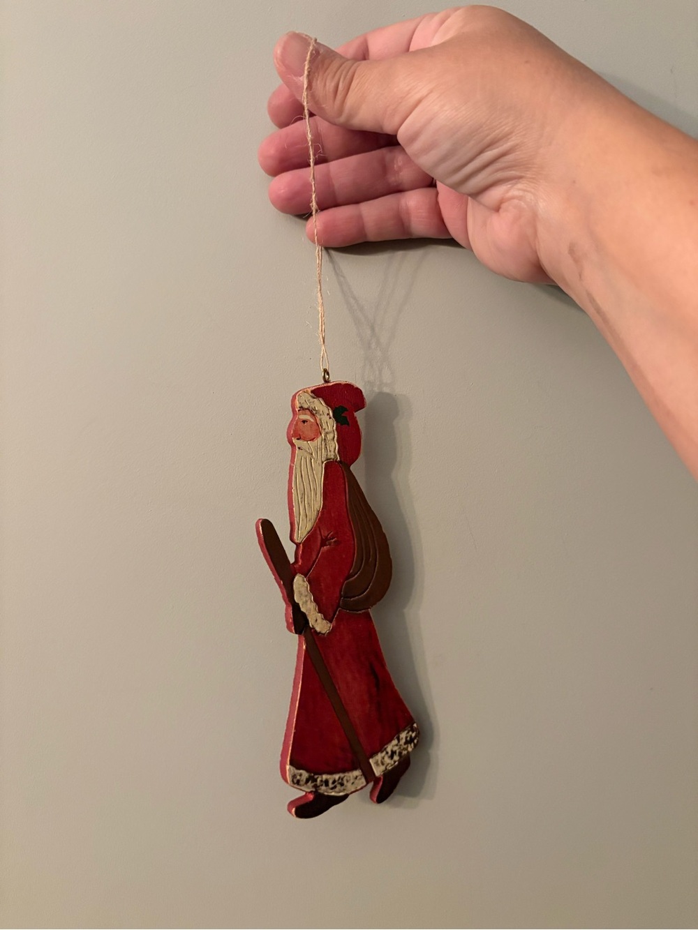 🎅 Vintage "Christmas at Pawleys" Hand-Painted Wooden Old World Santa Ornament 🎅